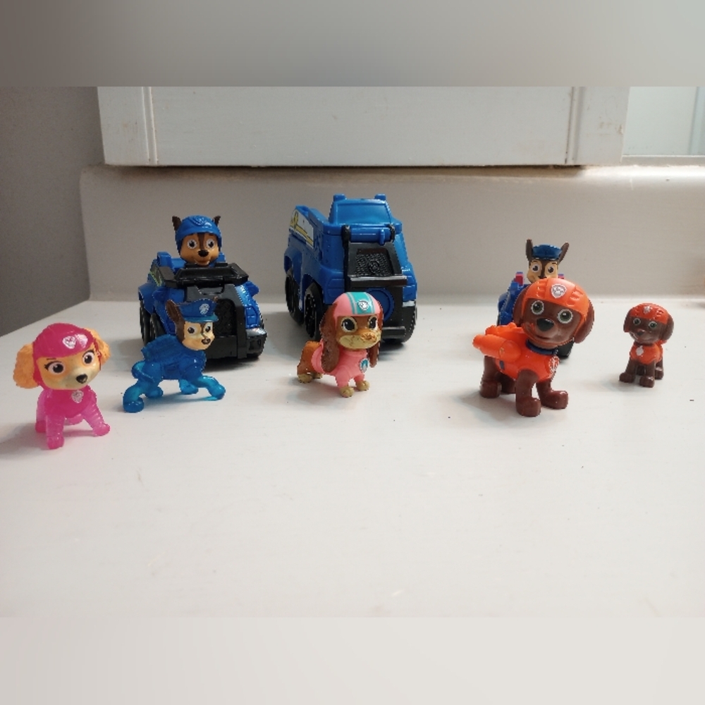 Paw Patrol Bundle Of Patrol Vehicles And Characters